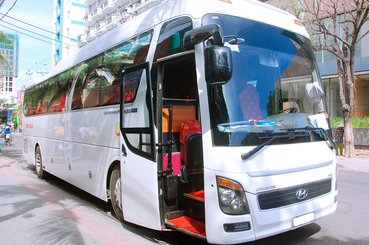 Thuê xe 45 chỗ tại quận Ba Đình, Hà Nội – Giá rẻ, chất lượng